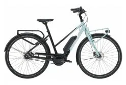 Vélo De Ville Électrique Trek District+ 2 Stagger Shimano Nexus 7V 400wh Noir / Bleu Clair 2023