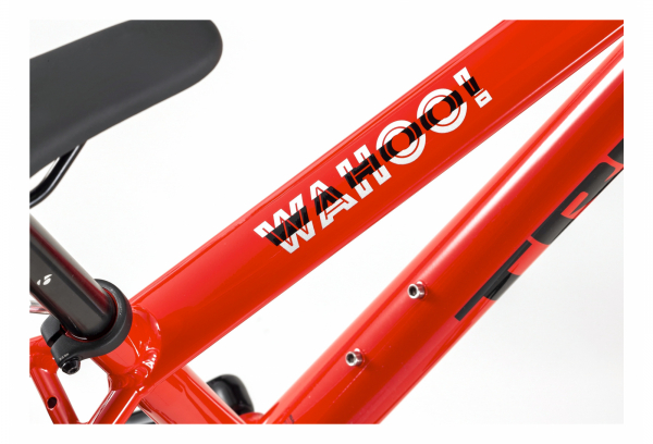 VTT Enfant 2023 Trek Wahoo 26'' Shimano Acera / Altus 8V Rouge / Noir – Image 2